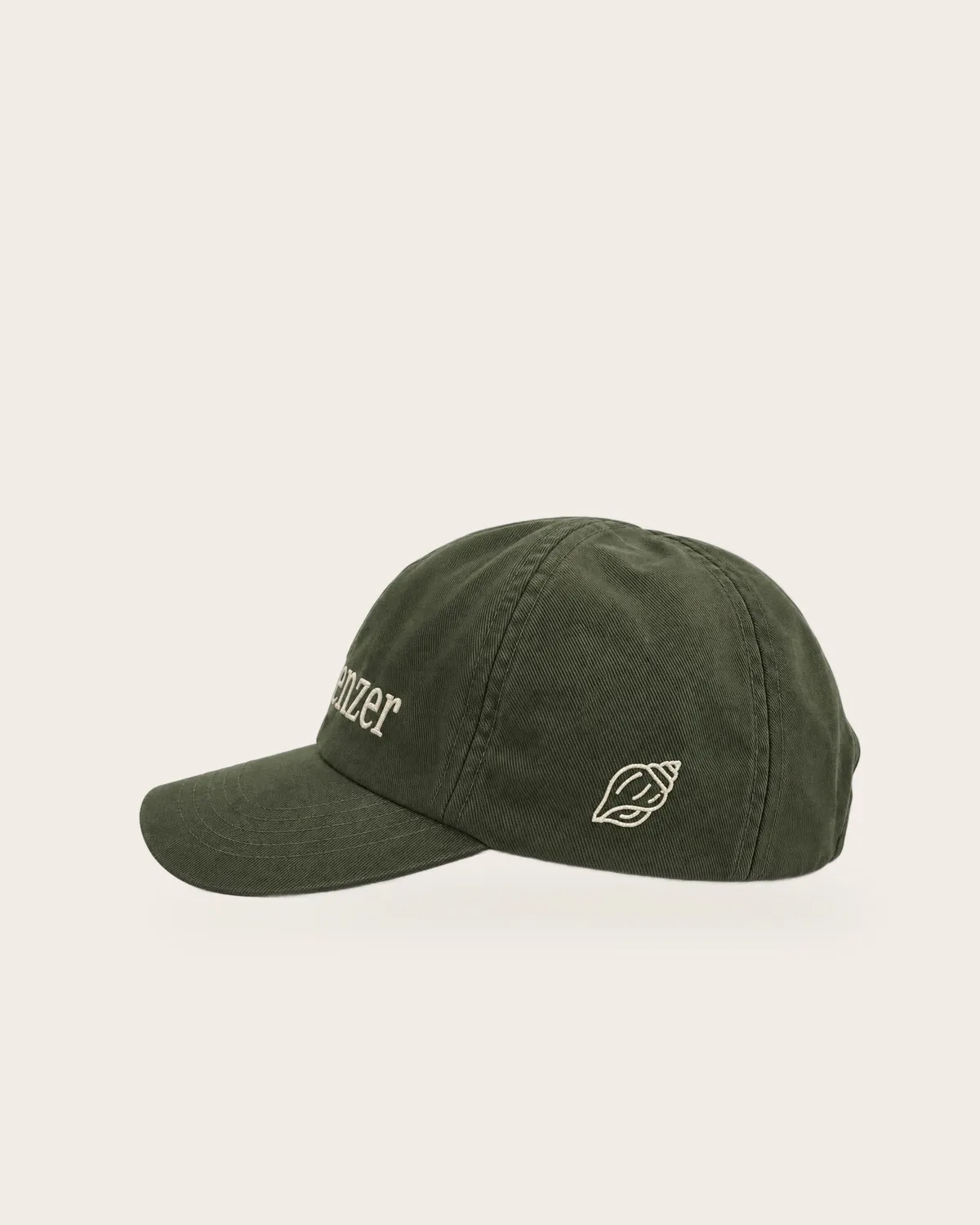 Boné Vá se benzer verde-musgo, vista lateral.
